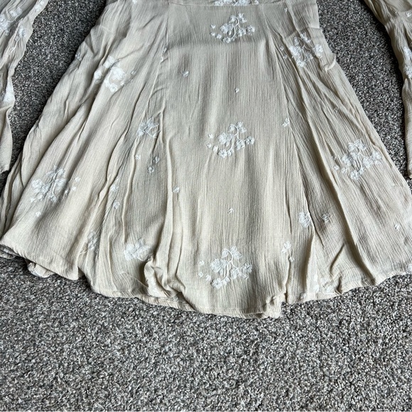 Free People Jasmine Embroidered Bell Sleeve Cream Mini Boho Dress, Size 2 - Picture 6 of 11